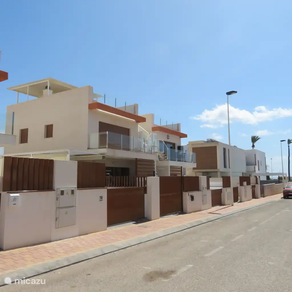Luxe penthouse met zeezicht
