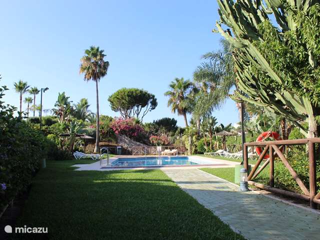 Vakantiehuis Spanje, Costa del Sol, Riviera Del Sol - stadswoning Huis met 3 Slaapkamers, Tennis + Zwembad, Miraflores