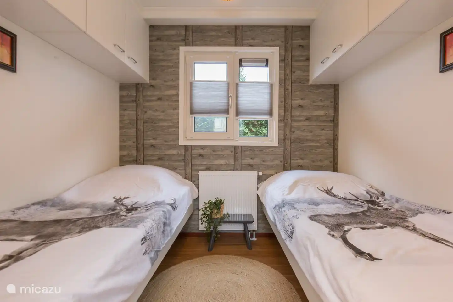 The small bedroom (80x200cm beds)