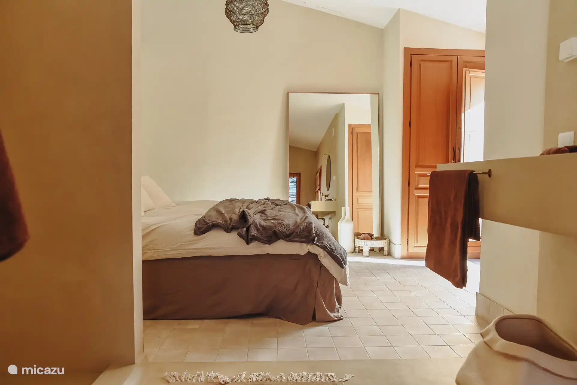 Schlafzimmer mit eigenem Bad 