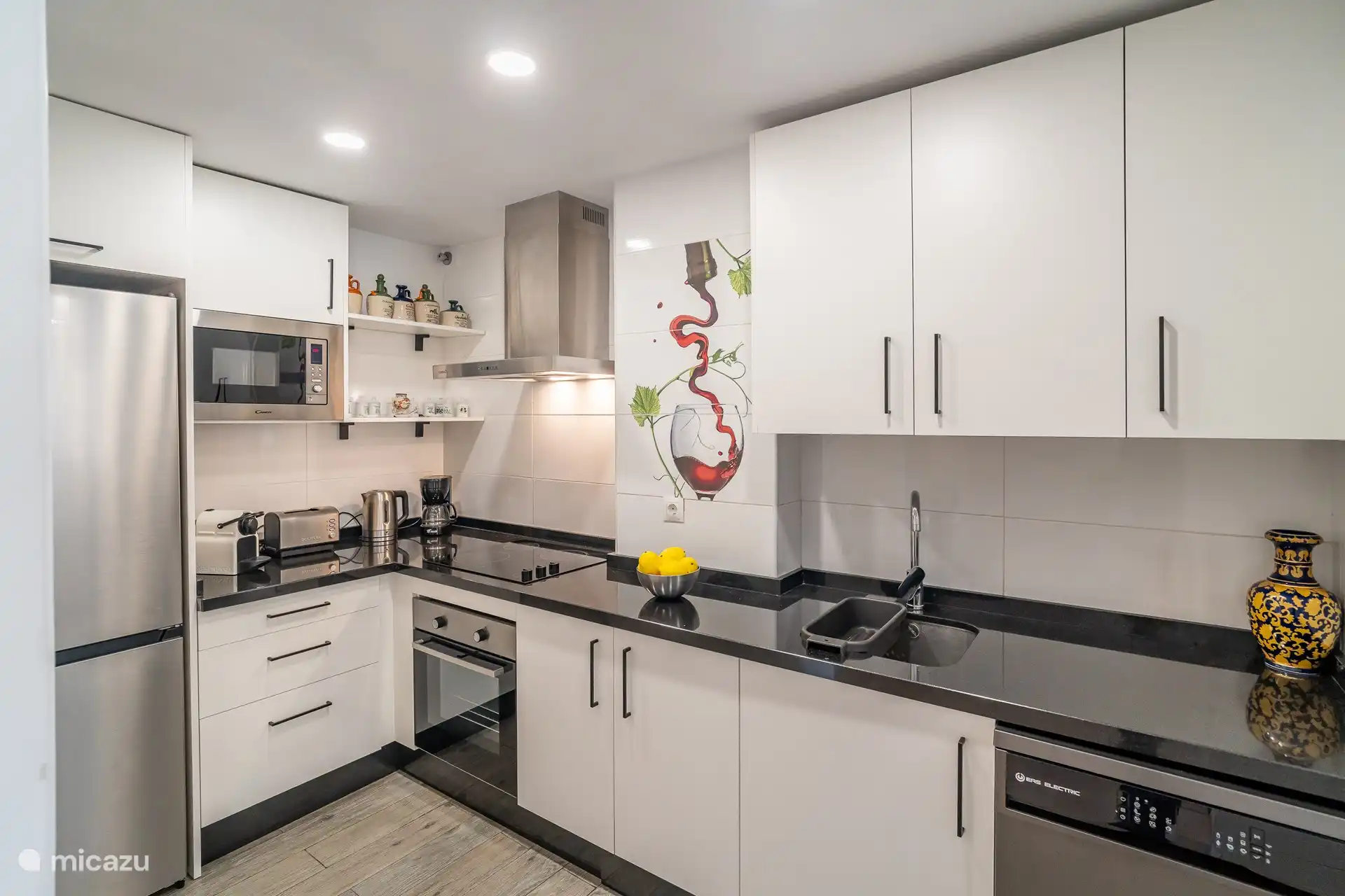 Cuisine entièrement équipée.