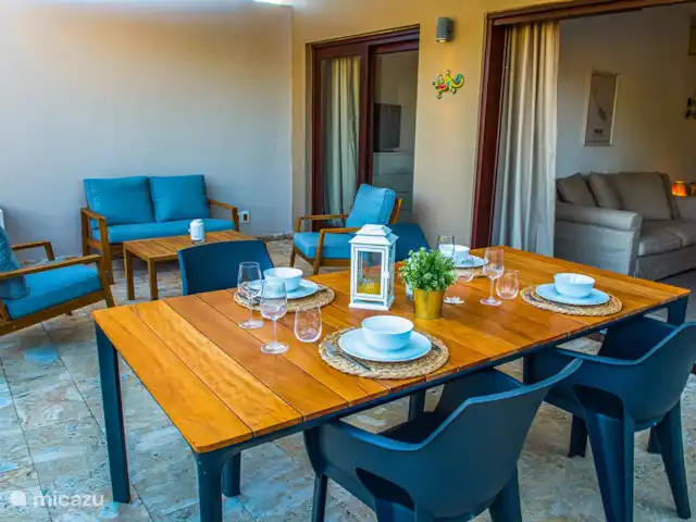 Suerte azul 2 en Curazao, Curazao Centro, Blue Bay - apartamento Terraza con sala de estar