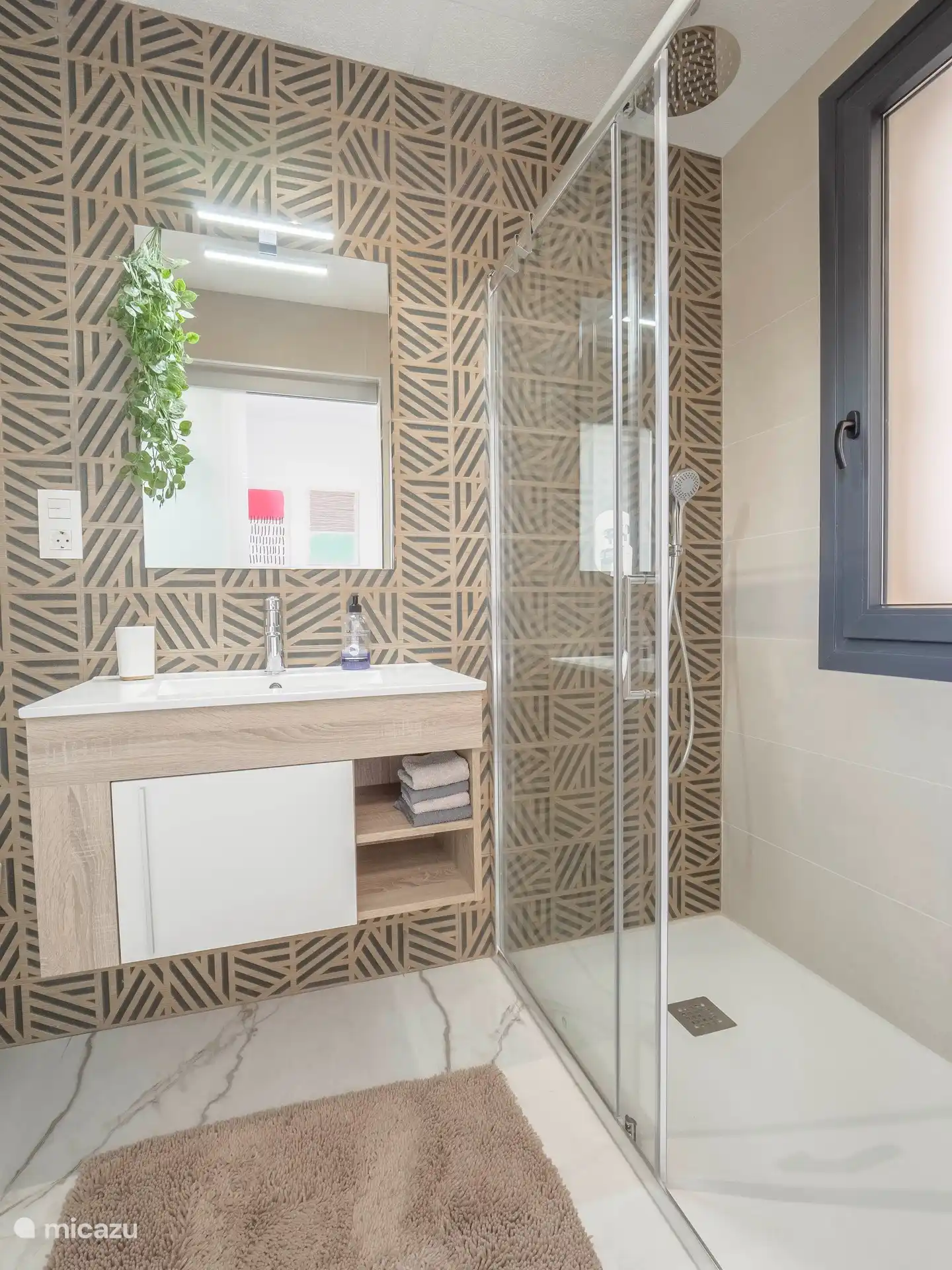 Ensuite Badezimmer im Hauptschlafzimmer