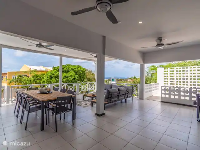 La Villa Océan Bleu | Curaçao, Curaçao-Centre, Willemstad - villa repas en plein air avec vue sur la mer