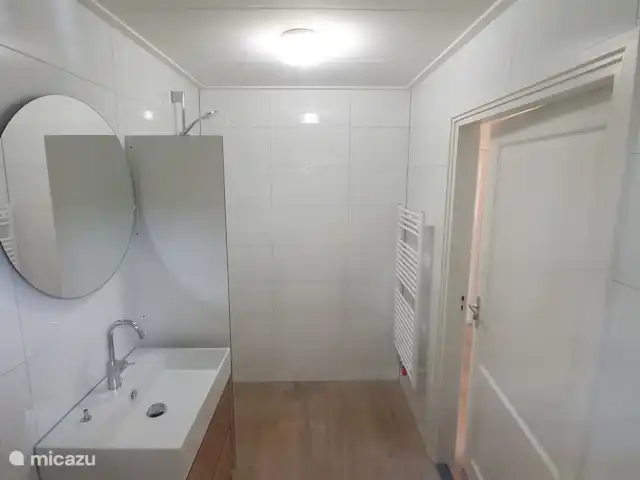 La mésange bleue | Pays-Bas, Overijssel, Ootmarsum - bungalow Salle de bain avec chauffage au sol