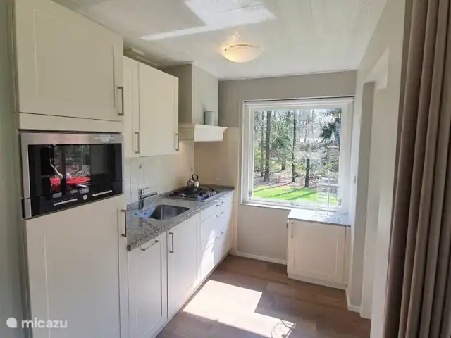 La mésange bleue | Pays-Bas, Overijssel, Ootmarsum - bungalow cuisine
