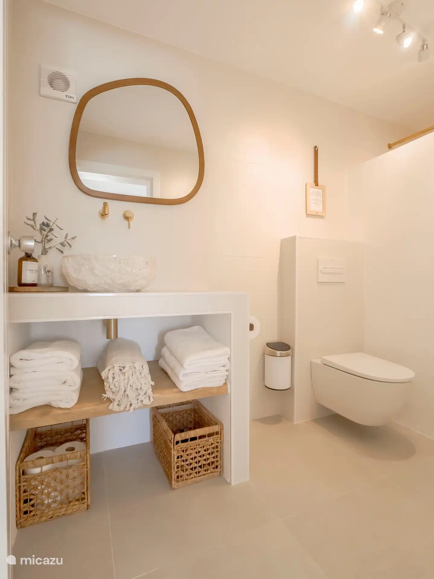 Separate badkamer #2, beneden