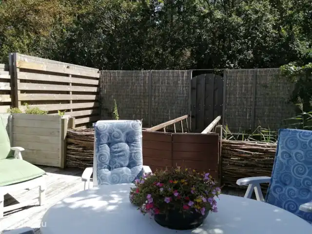 La brise marine | Pays-Bas, Hollande du Nord, Caps - maison de vacances Terrasse avec pont et puis vous entrez tout droit dans la forêt.