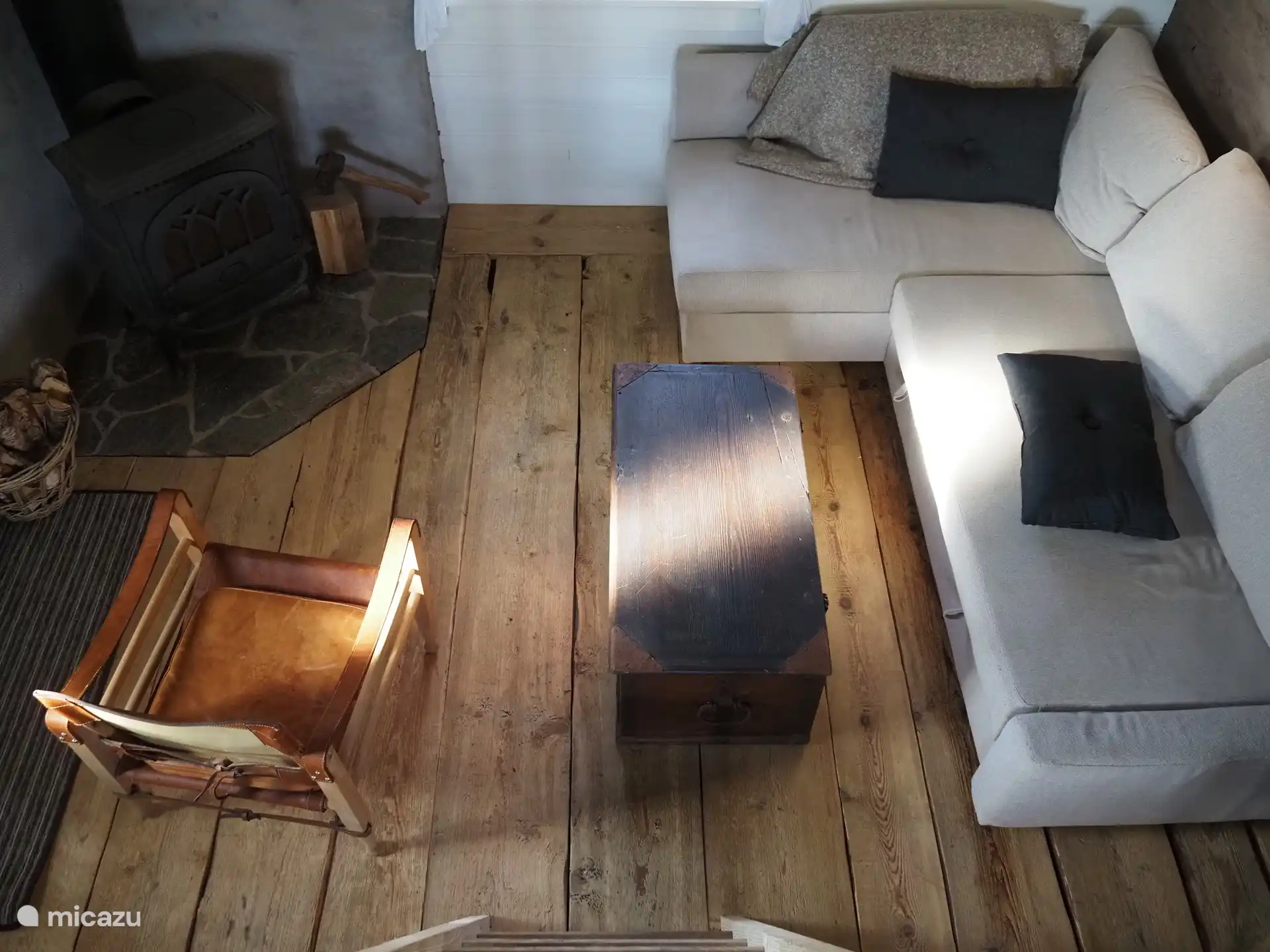 overview photo living room