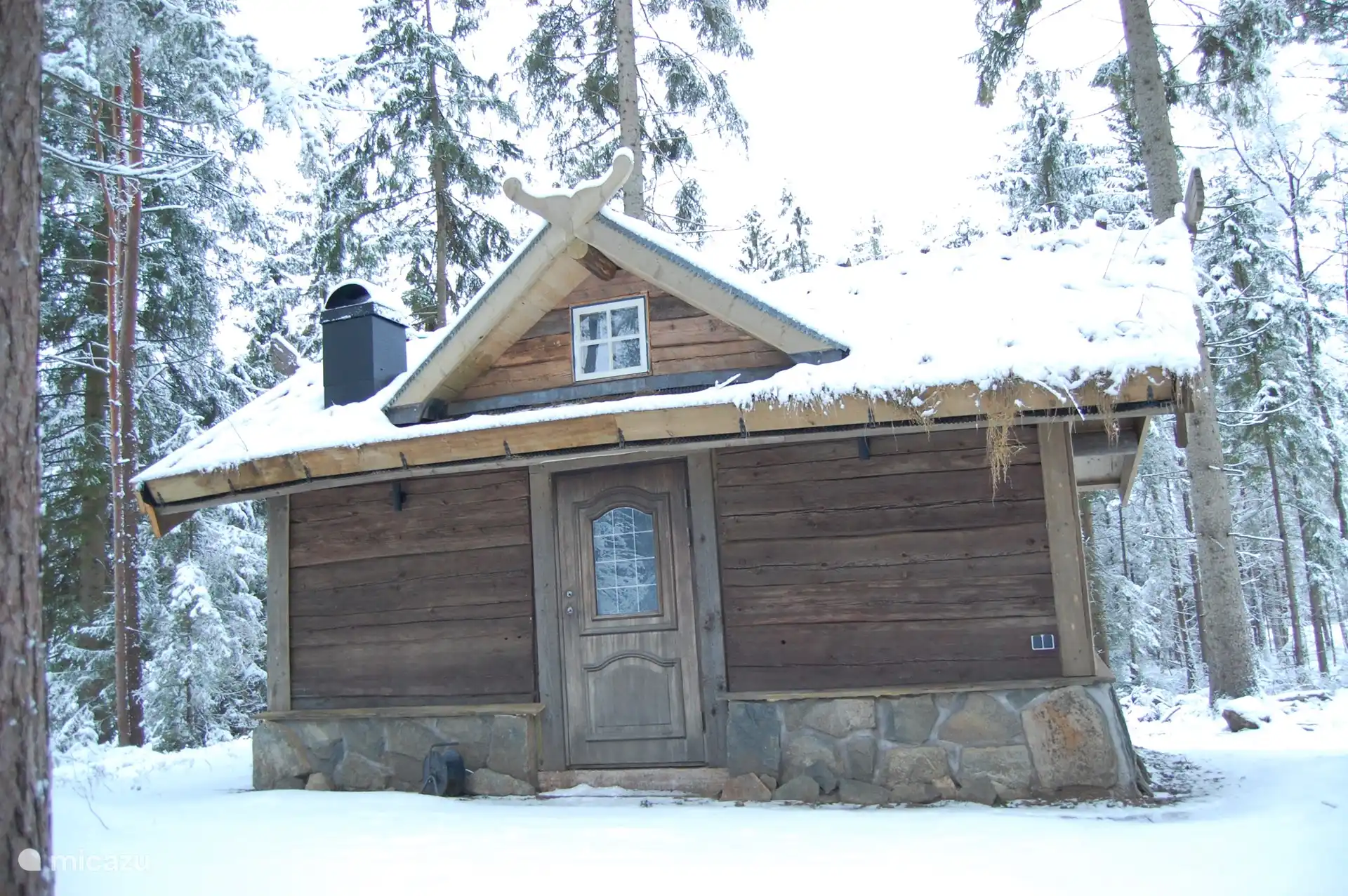 winter photo of facade