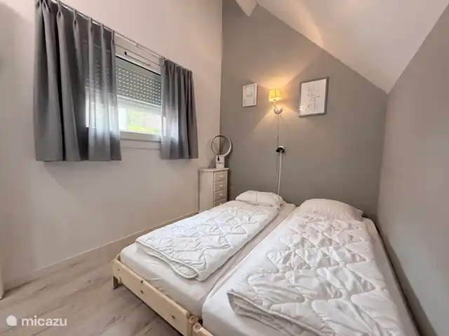 Château Cazaleres Villa 91 | France, Ariège, Daumazan-sur-Arize - maison de vacances Chambre 2 avec volet et ventilateur Dyson