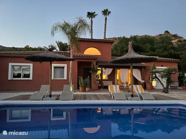 Casa de Verano huren in Spanje, Costa Blanca, Busot - bungalow Casa de Verano huren in Spanje, Costa Blanca, Busot - bungalow