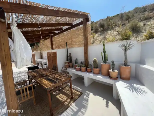 Casa de Verano huren in Spanje, Costa Blanca, Busot - bungalow Direct achter de keuken de prachtige berg