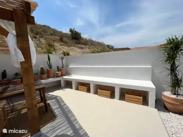 Casa de Verano huren in Spanje, Costa Blanca, Busot - bungalow Met of zonder kussens... de chill bank