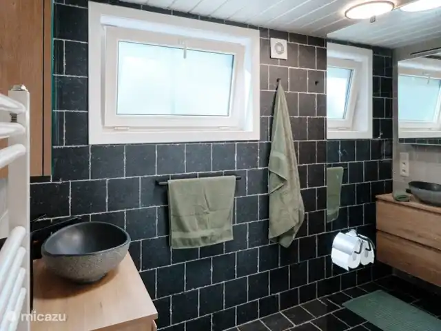 Chalet D'un Ami en Bélgica, Ardenas, Heure - chalet Baño