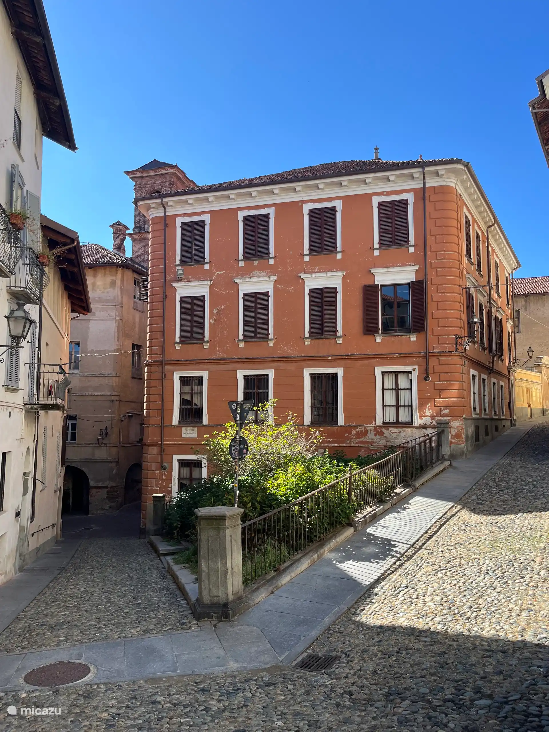 Ville de Saluzzo à 15 minutes