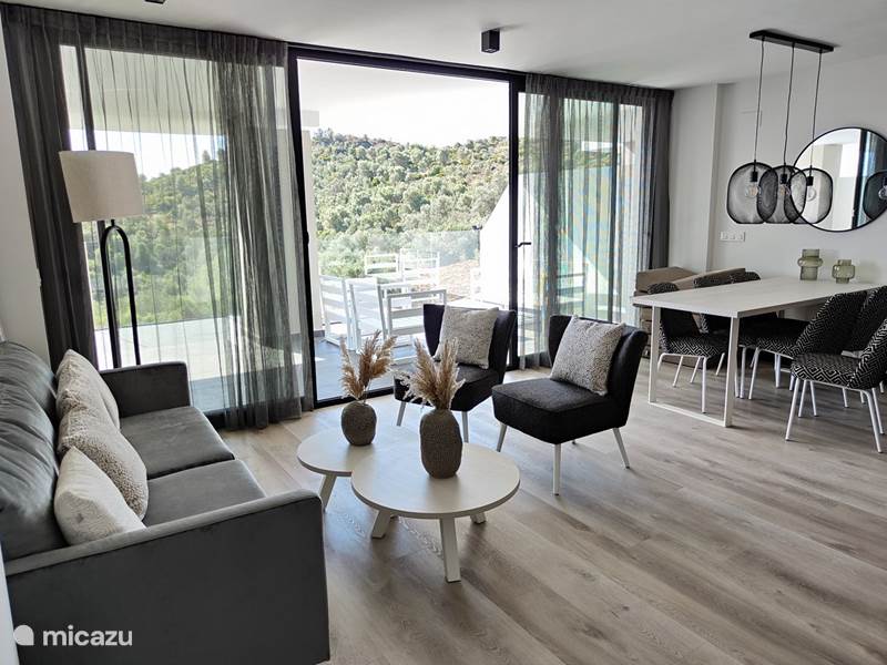 Casa vacacional España, Costa del Sol, Mijas Costa Apartamento Apartamento de lujo con amplio balcón.