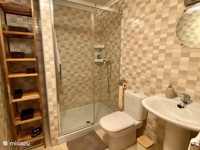 Location de Vacances Espagne, Costa Blanca, Jávea, appartement - Chez Anne Salle de douche chambre double et enfants
