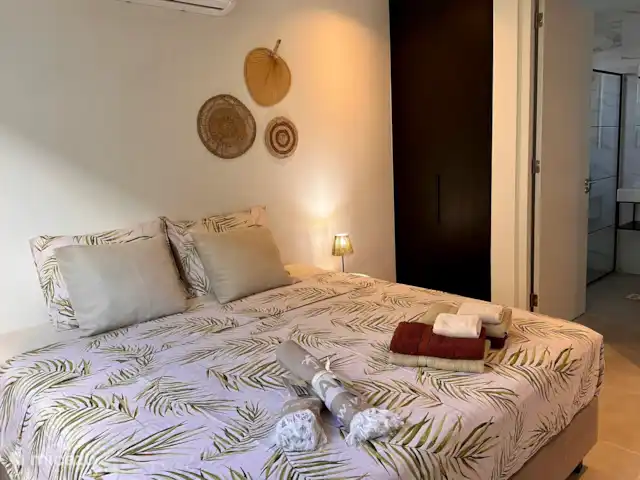 Appartement Rileks | Curaçao, Banda Ariba (est), Jan Thiel - appartement Chambre des maîtres avec salle de bain attenante
