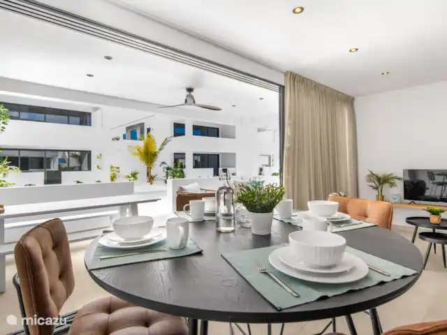 Appartement Rileks | Curaçao, Banda Ariba (est), Jan Thiel - appartement Coin repas haut dans le séjour.