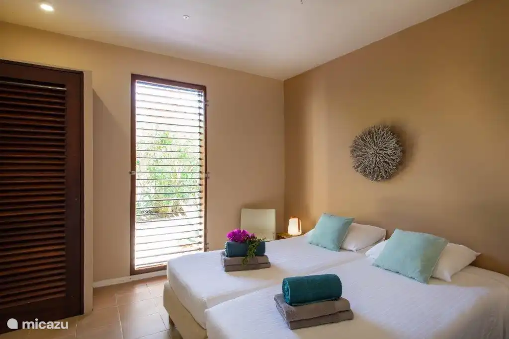 Chambre 1 avec salle de bain privée