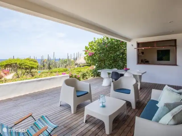 Boca Gentil | appartement côté baie 6 | Curaçao, Banda Ariba (est), Vista Royal - appartement Porche couvert avec vue sur l'océan.