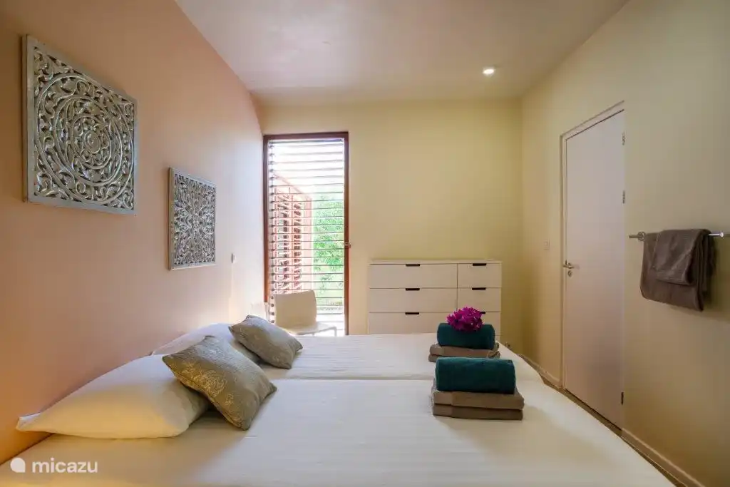 Chambre 3 avec salle de bain partagée