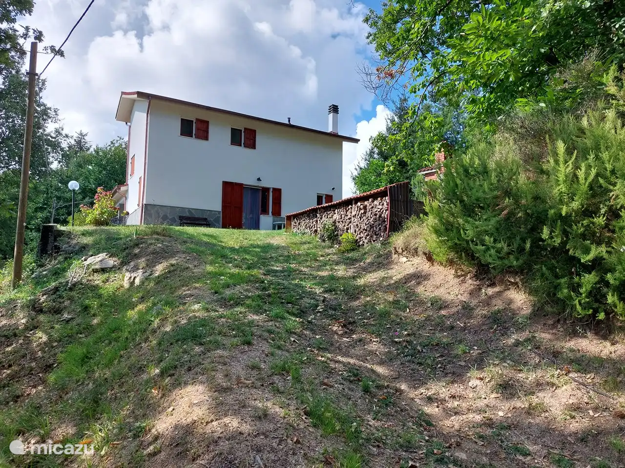 Maison depuis le jardin 