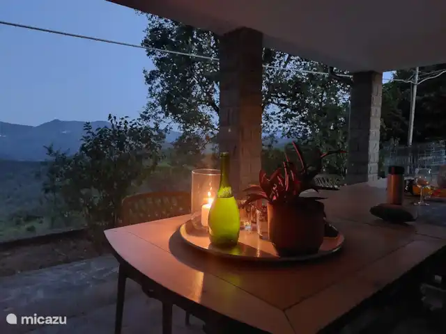 Casa Cossi | Italie, Ligurie, Maissana - maison de vacances Porche de nuit