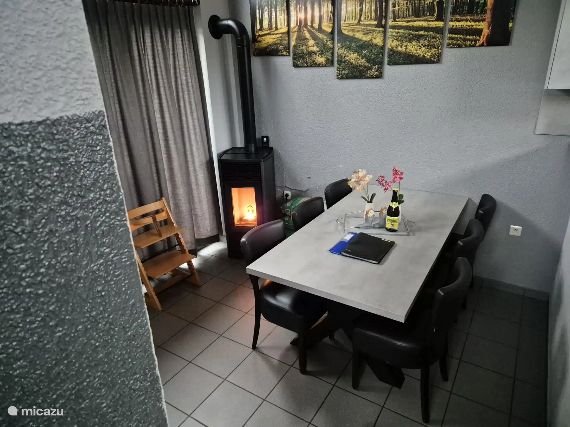 Keuken met 2de pelletkachel om het nog meer gezellig te maken