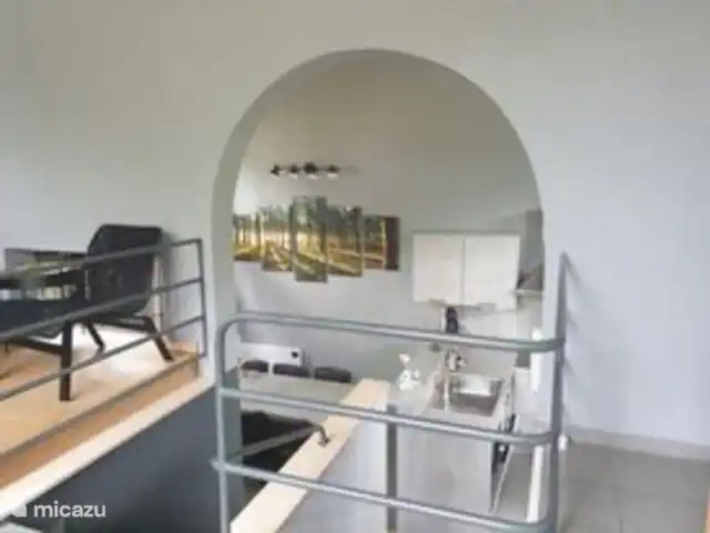 Maison Bonne Humeur Achouffe huren in België, Ardennen, Houffalize - gîte / cottage Bovenverdieping en keuken vloeien in elkaar zodat er steeds interactie blijft met diegene die in de keuken met iets bezig zijn