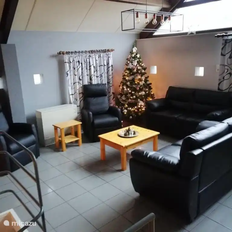 Im Dezember und Januar ist unser Haus immer mit weihnachtlicher Atmosphäre geschmückt. Den Rest des Jahres gibt es entsprechende Dekoration