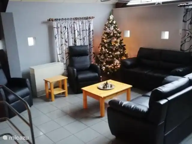 Maison Bonne Humeur Achouffe huren in België, Ardennen, Houffalize - gîte / cottage In december en januari is ons huisje steeds in Kerstsfeer gehuld. De rest van het jaar is er aangepaste decoratie