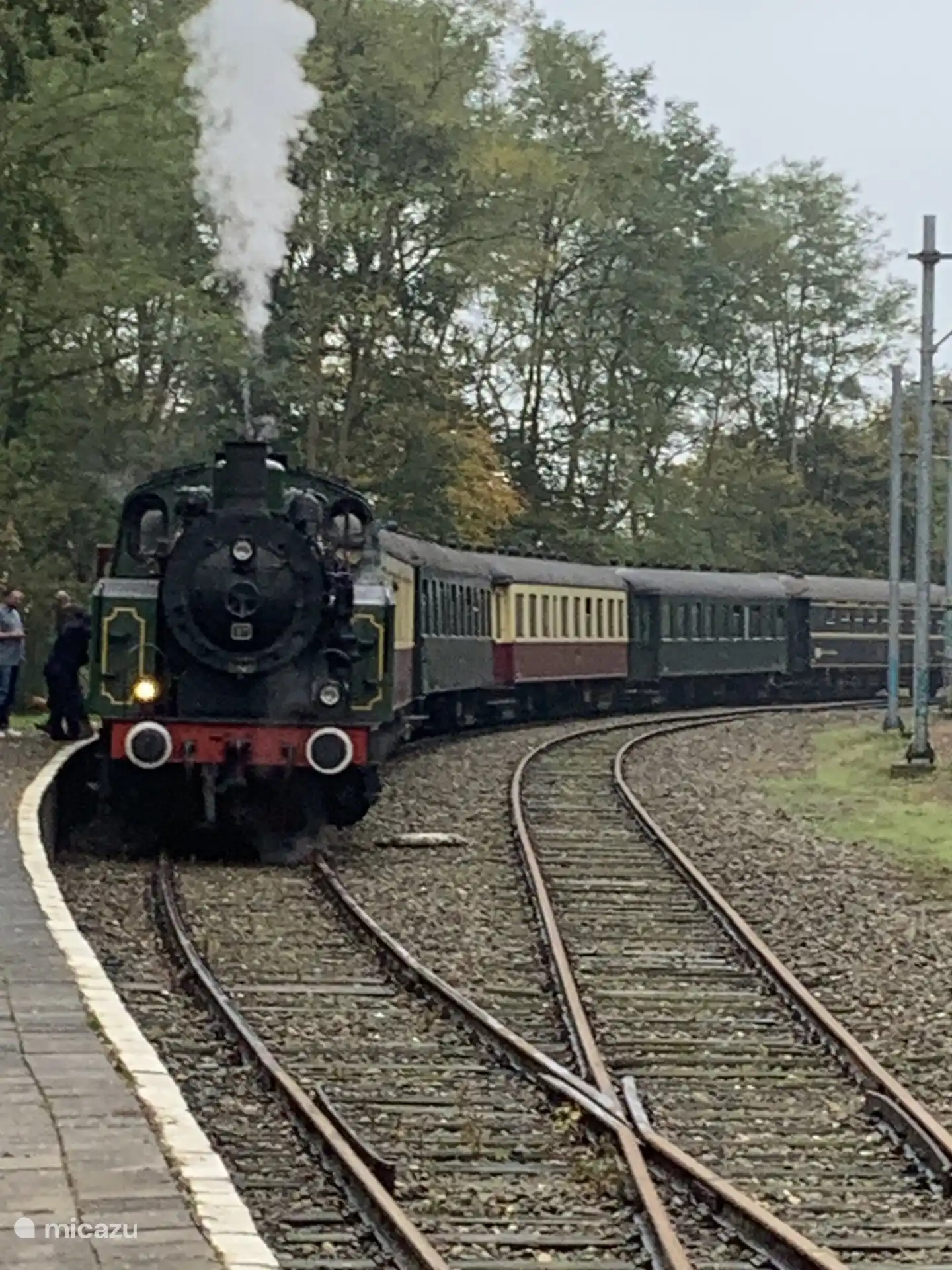 Enjoy this wonderful ride in the past for young and out in every season 