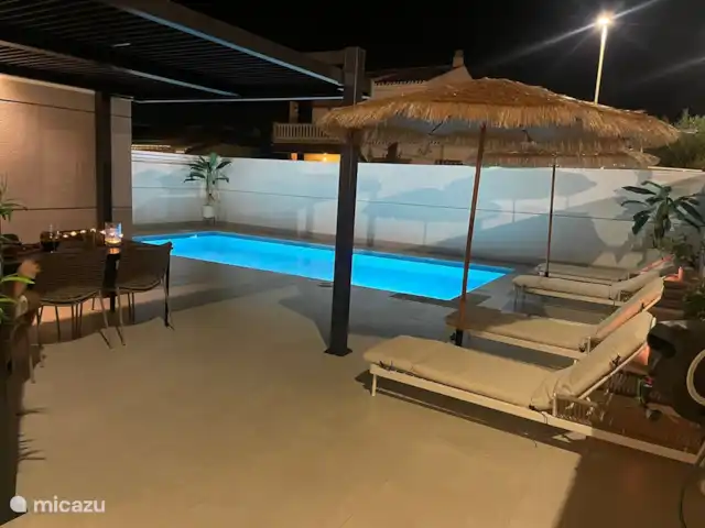 Casa VDK | Espagne, Costa Cálida, Los Alcázares - villa Piscine illuminée le soir