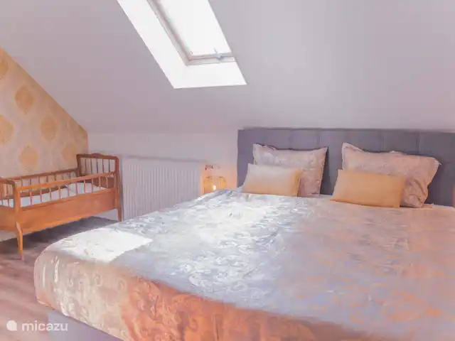 La Herenboerderij | Pays-Bas, Drenthe, Deuxième Exloërmond - ferme La chambre Dorée avec lit enfant