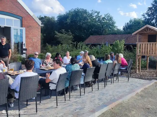 La Herenboerderij | Pays-Bas, Drenthe, Deuxième Exloërmond - ferme Confortable assis dehors à l'arrière