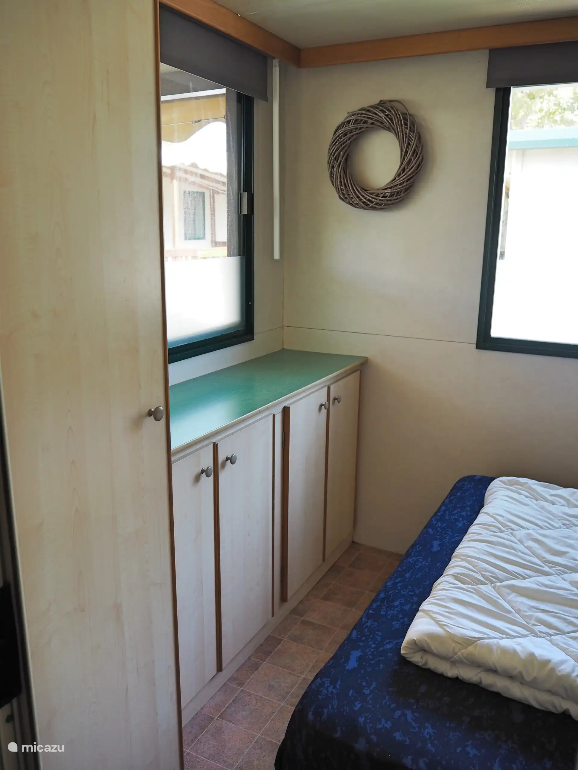 Kleiderschränke im Schlafzimmer 1 