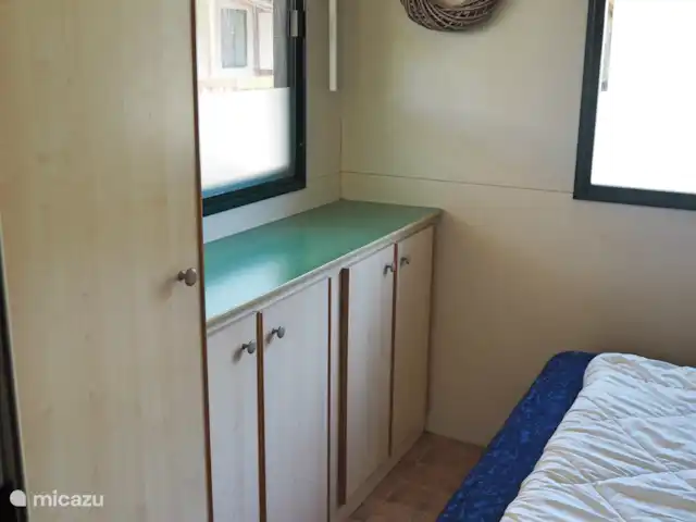 Casa Rossa XIII - climatisation et véranda ! | Italie, Toscane, Viareggio - mobil-home Penderies dans la chambre 1