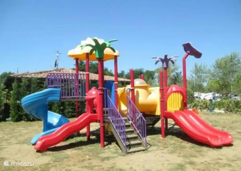 Eines der Spielgeräte auf dem Campingplatz.