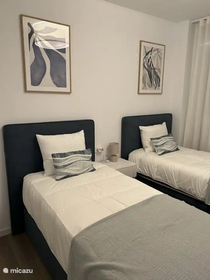 Schlafzimmer 2 mit 2 Einzelbetten