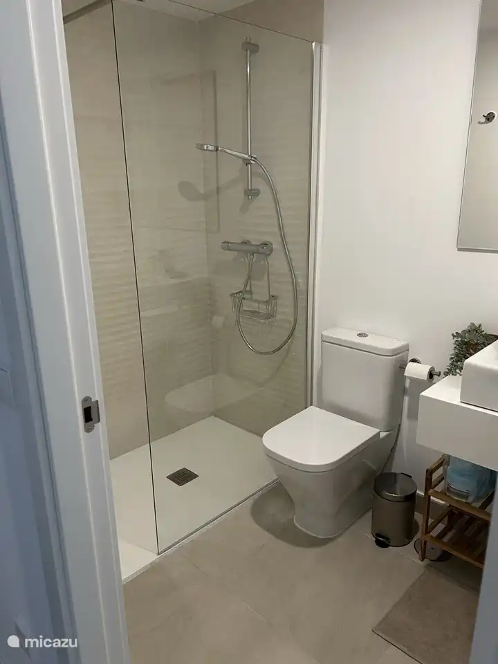 Badezimmer im zweiten Schlafzimmer