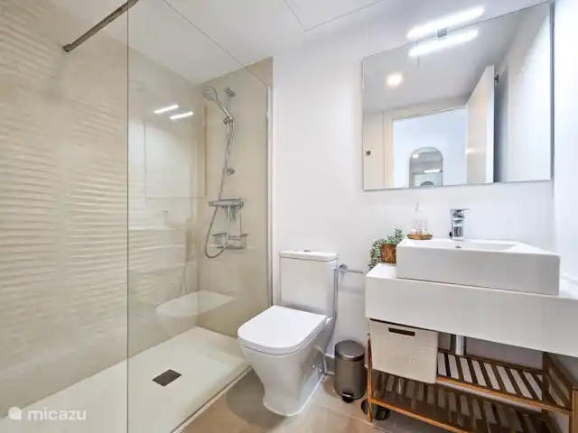Serenity Collection huren in Spanje, Costa del Sol, Estepona - appartement Badkamer naast tweede slaapkamer