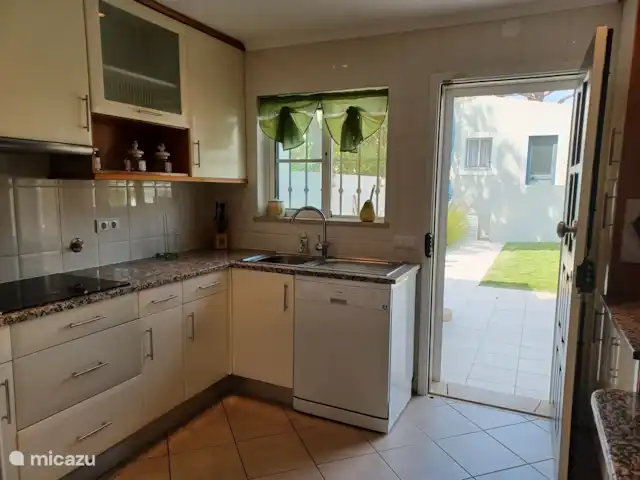 Casa com Piscina Vilamoura huren in Portugal, Algarve, Quarteira - geschakelde woning