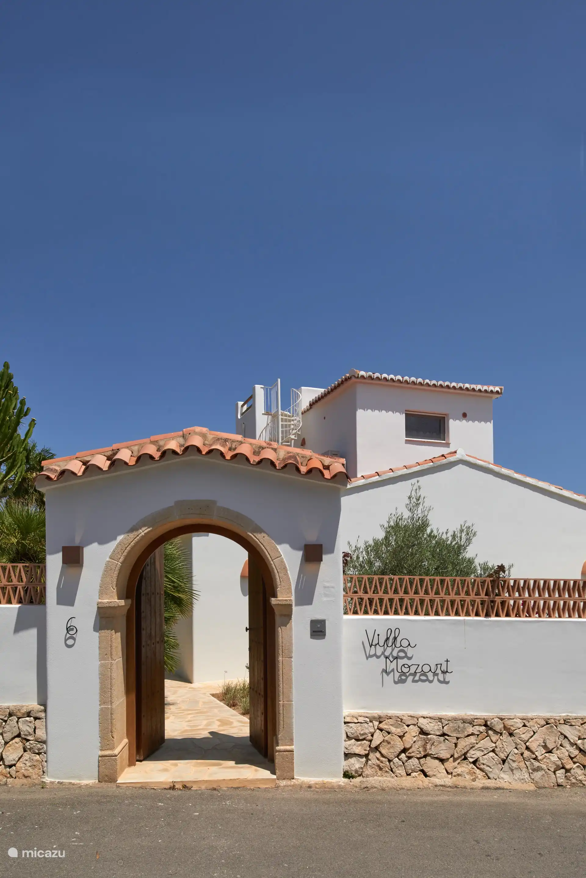 Front Villa Mozart
