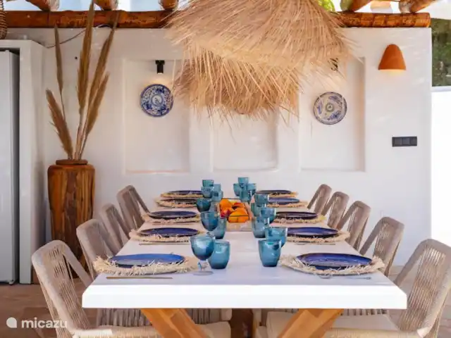 Villa Mozart en España, Costa Blanca, Jávea - villa mesa de comedor fuera de la cocina y refrigerador
