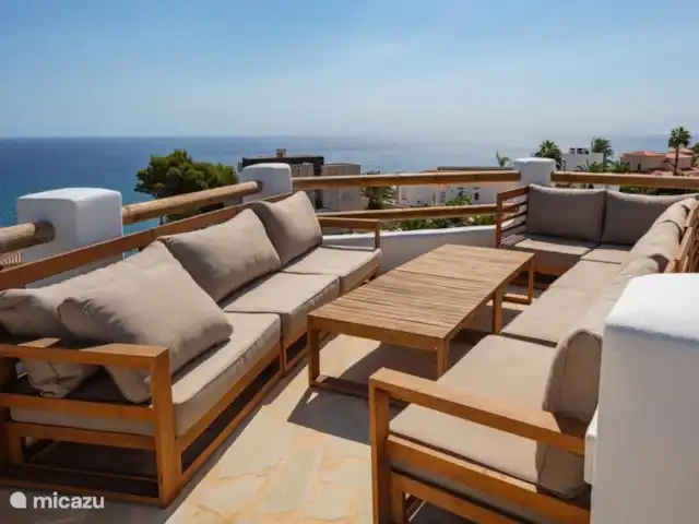 Villa Mozart en España, Costa Blanca, Jávea - villa Terraza en lo alto de la torre con salón y vista al mar de 180 grados.