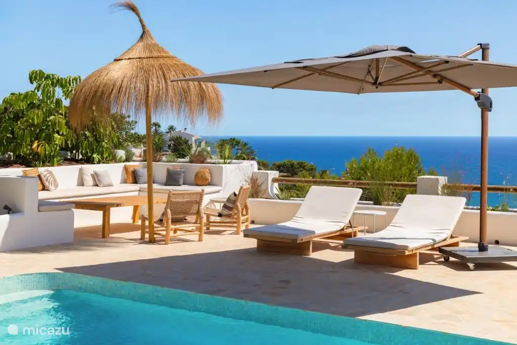 Meerblick und Lounge-Ecke Villa Mozart