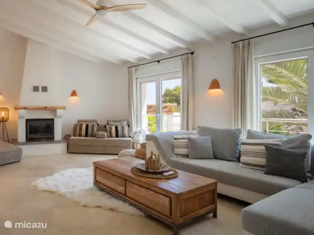 Villa Mozart en España, Costa Blanca, Jávea - villa Salón con aire acondicionado, ventilador, calefacción central y chimenea.