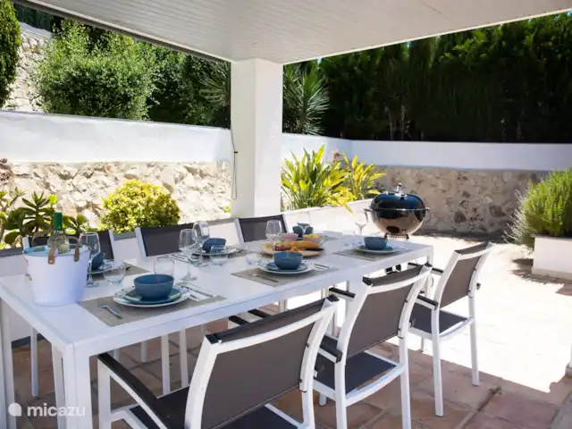 Villa Alegria Moraira huren in Spanje, Costa Blanca, Benissa - villa Gezellig eten met het hele gezelschap